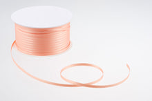 Laden Sie das Bild in den Galerie-Viewer, Satinband 3 mm breit in 23 Farben 1 Rolle mit 50 Meter
