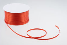 Laden Sie das Bild in den Galerie-Viewer, Satinband 3 mm breit in 23 Farben 1 Rolle mit 50 Meter
