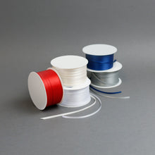 Laden Sie das Bild in den Galerie-Viewer, Satinband 3 mm breit in 23 Farben 1 Rolle mit 50 Meter
